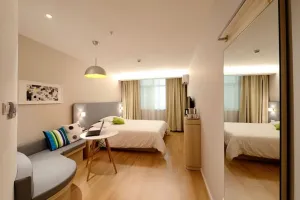 Designerskie meble do pokoju gościnnego