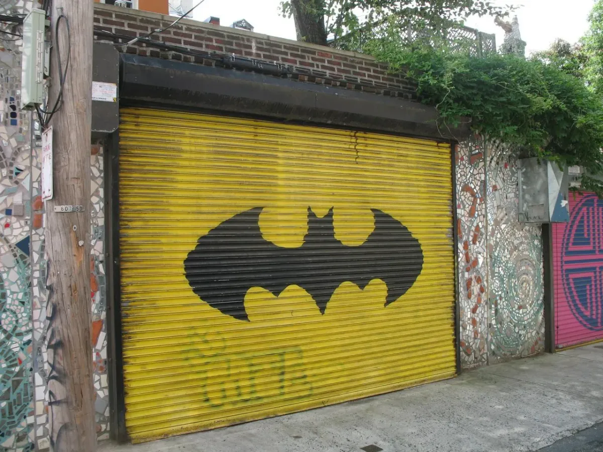 Maraton filmów z Batmanem – jakie produkcje wybrać i gdzie je obejrzeć?